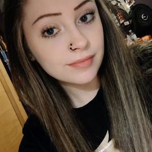 Meet your Posher, Maddie